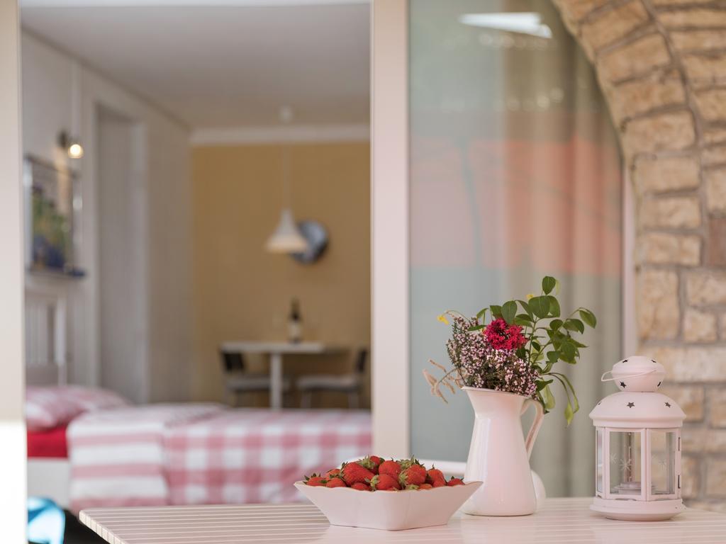 Apartment Urban โปเรช ภายนอก รูปภาพ